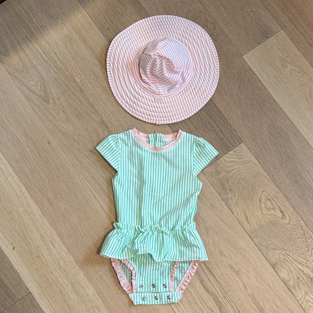 Ruffle Butts baby swimsuit with Hat, size 12-18 months